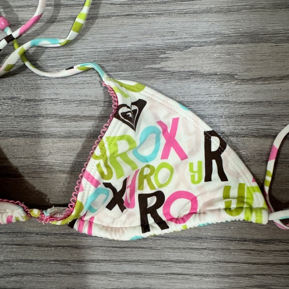 Y2K Woman’s Roxy Multi ColorTriangle Bikini Top - Picture 2 of 3